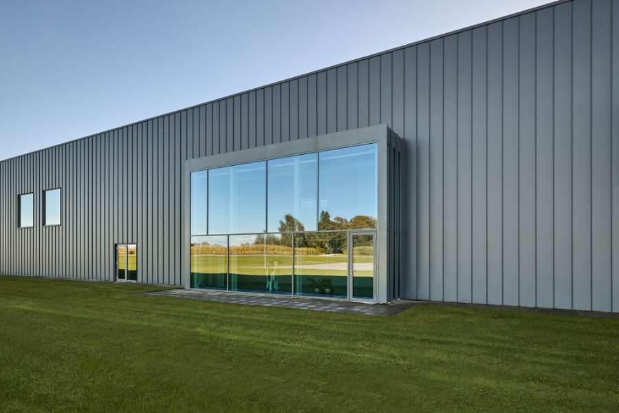 Steel-clad production powerhouse in Himmerland, Himmerlandskød, Nordre Ringvej 99, 9620 Aalestrup, Denmark